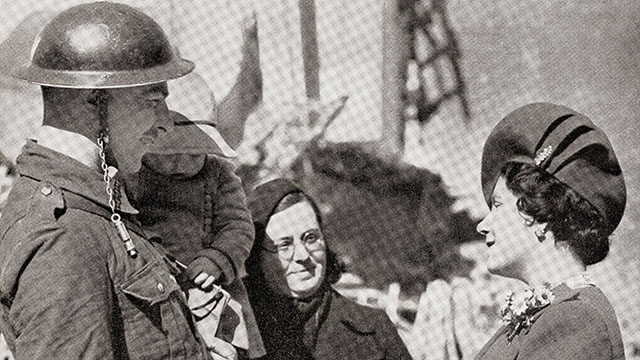 Queen Elizabeth was a national symbol of the Blitz spirit